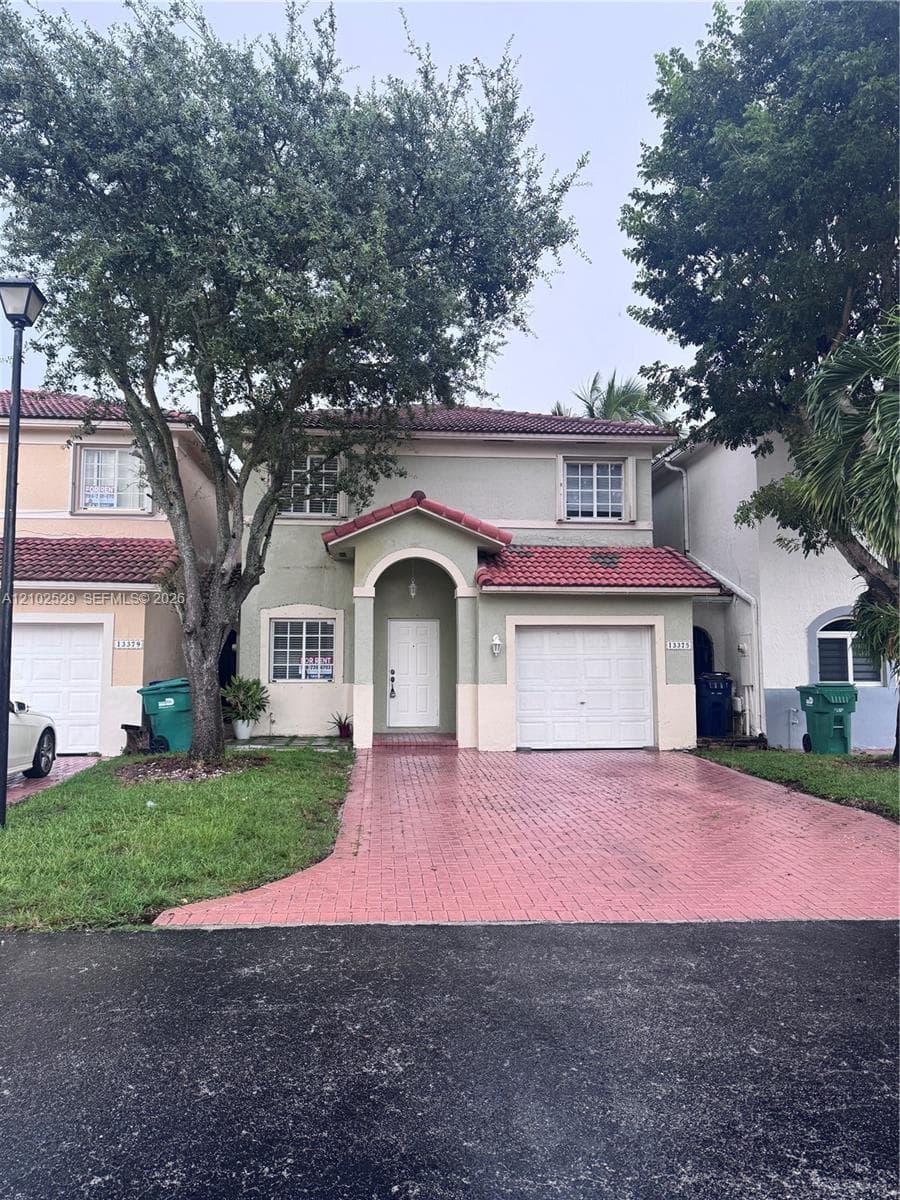 13375 SW 142nd Ter photo 1