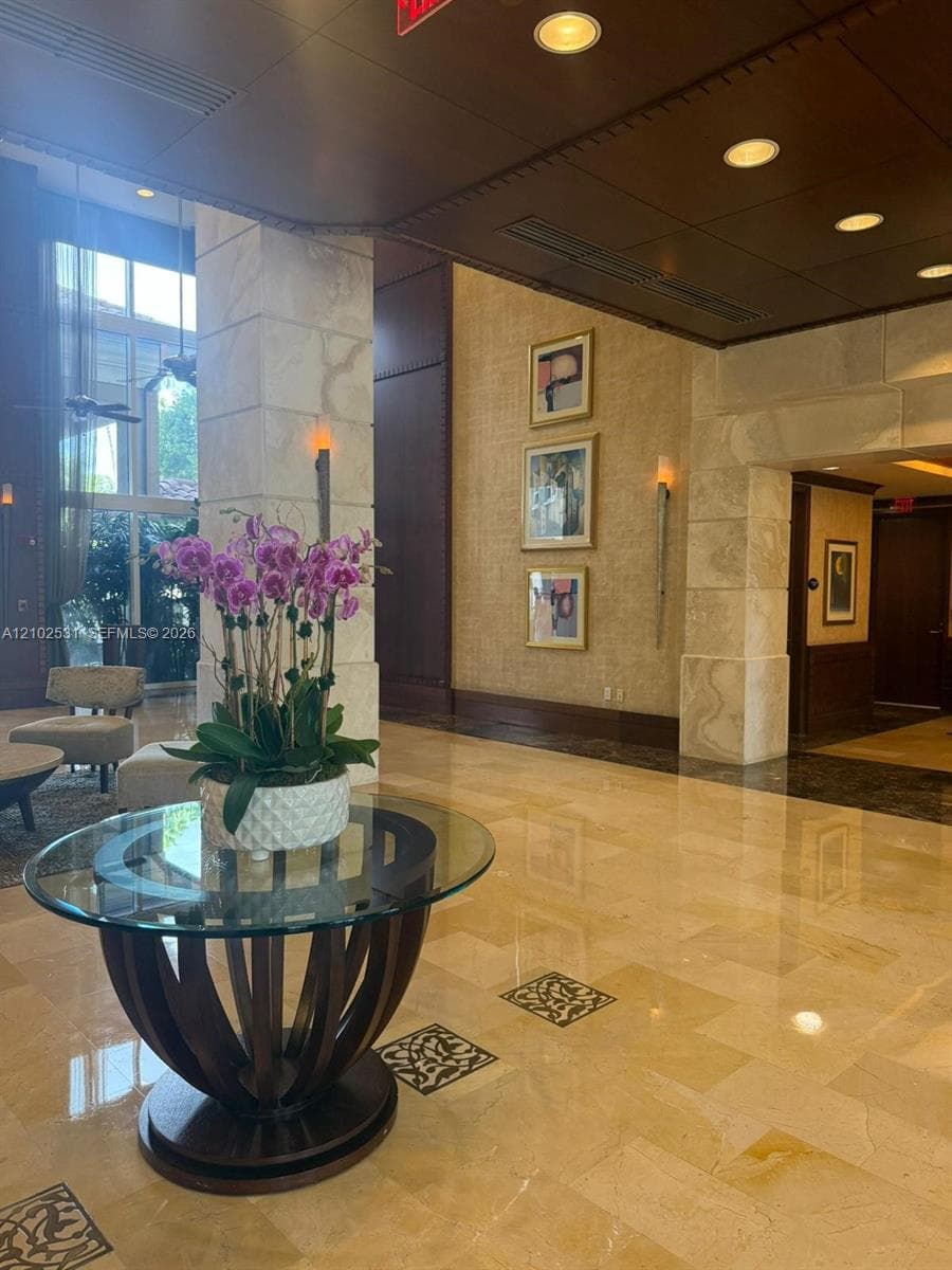 TURNBERRY ON THE GREEN CO · #308 in Aventura - Photo 3