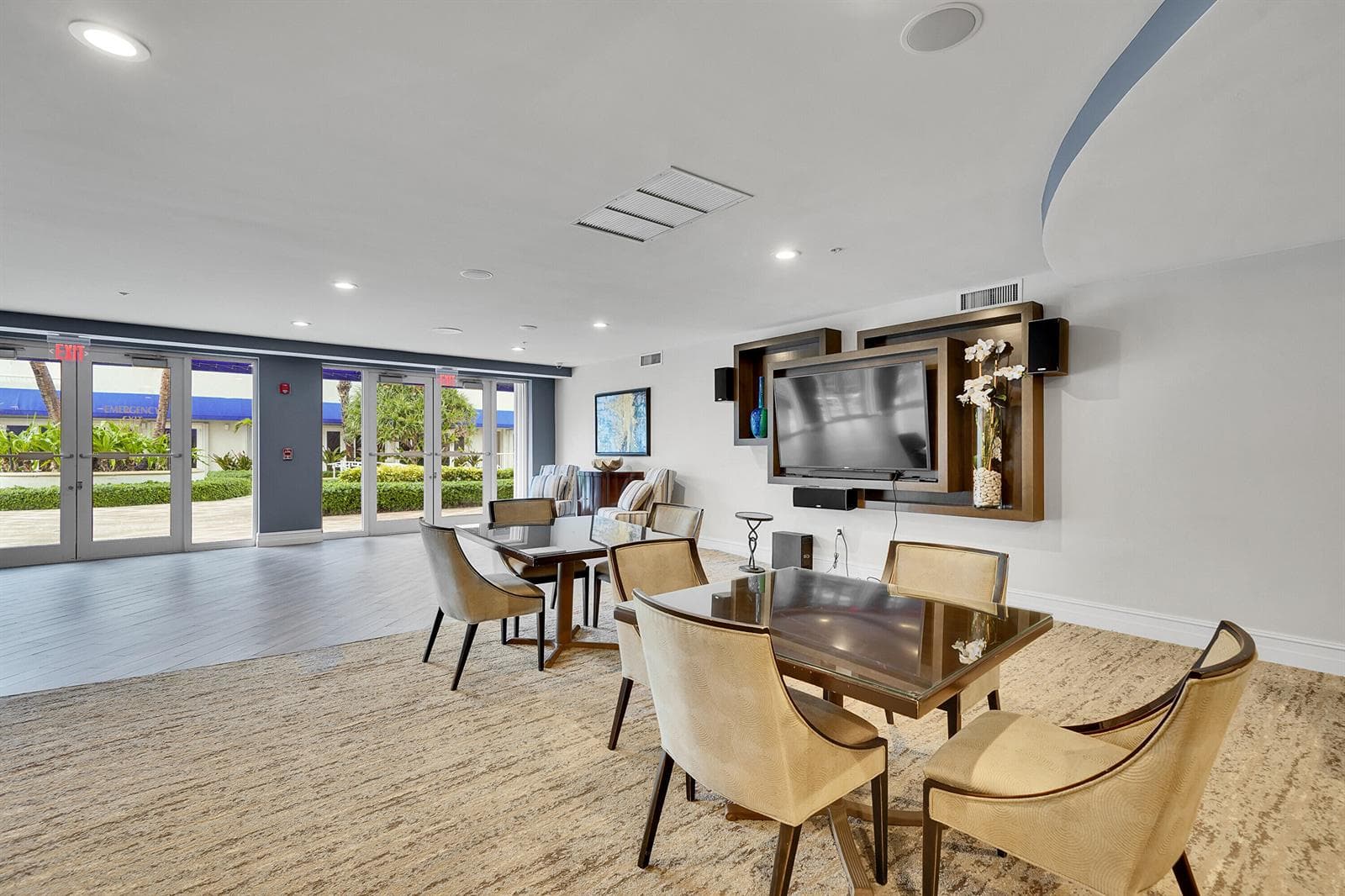 16 party room 2
