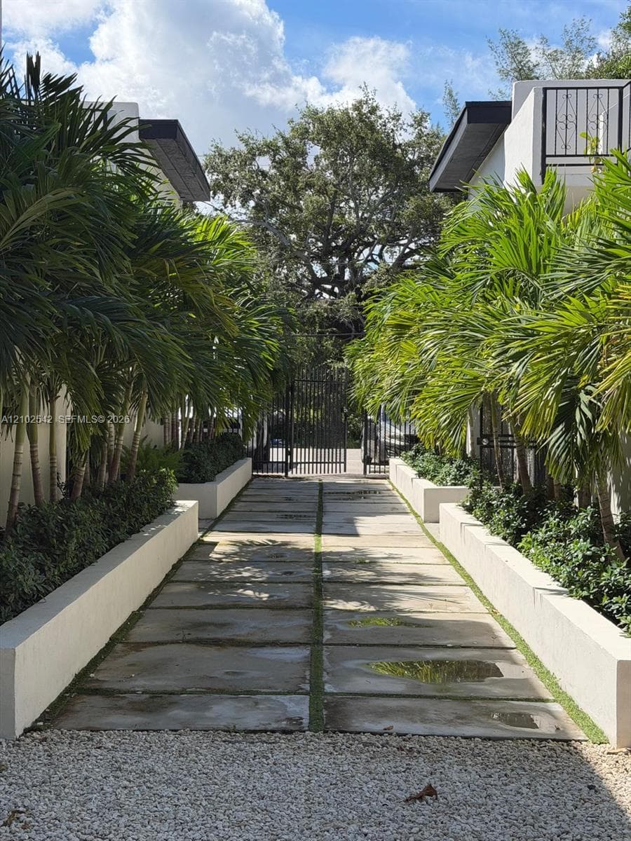 DIXIE HWY PARK · #2 in Miami - Photo 16