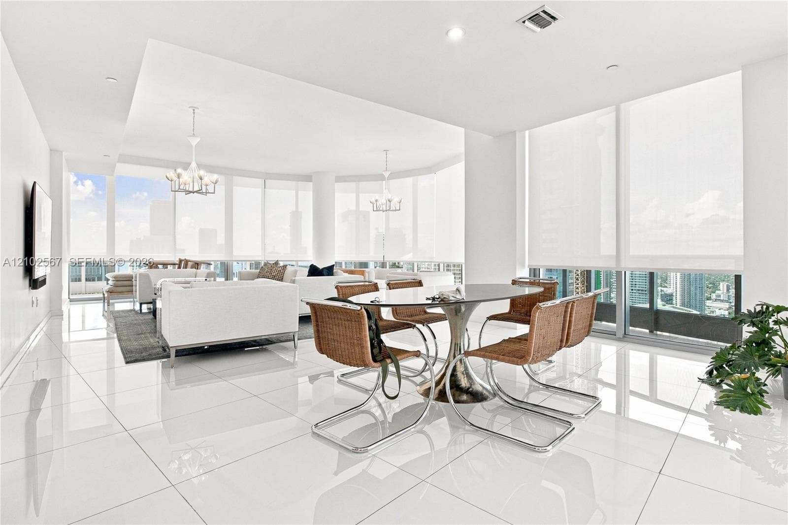 Epic · #5302 in Miami - Photo 1