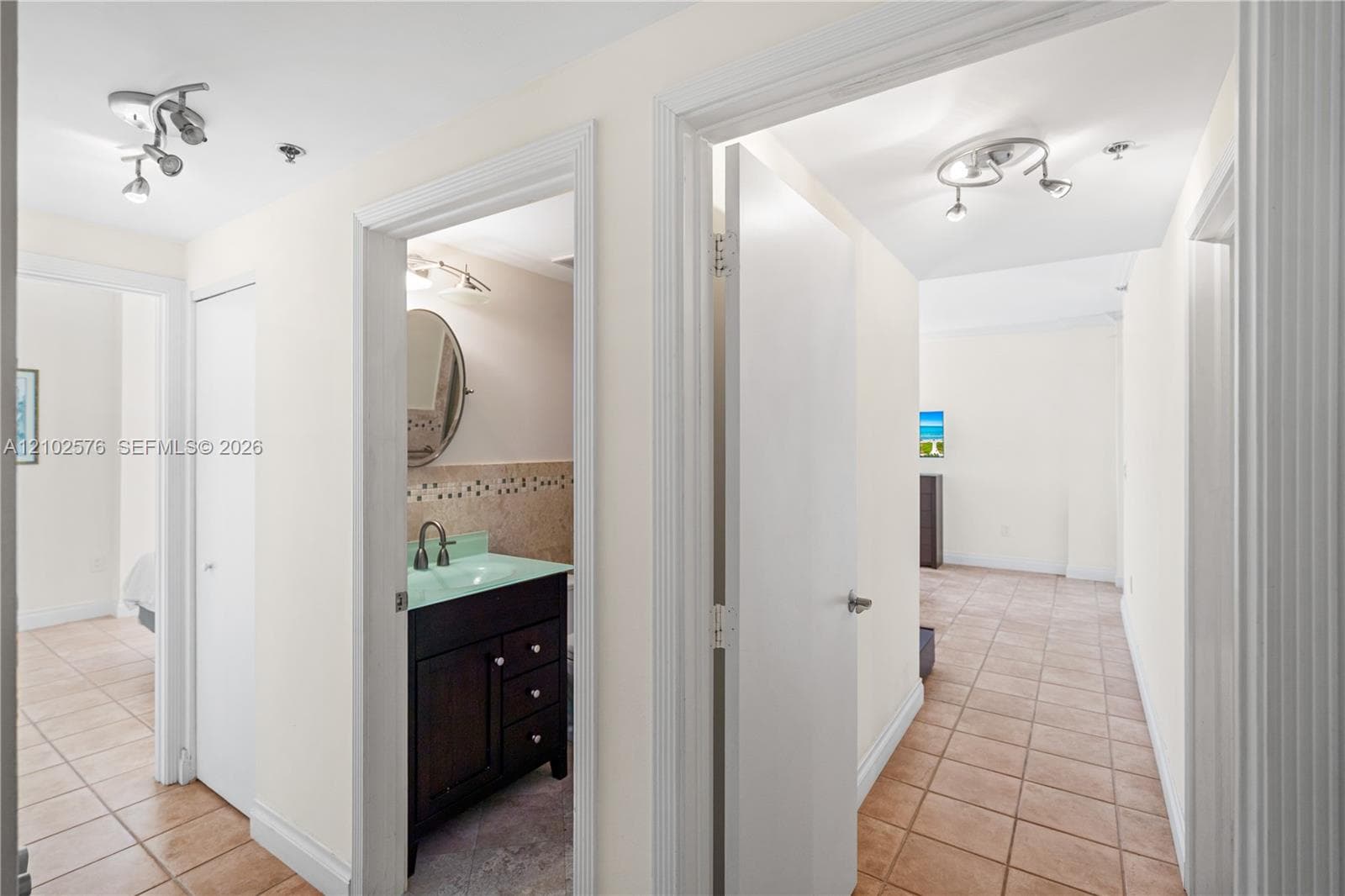 2nd bathroom