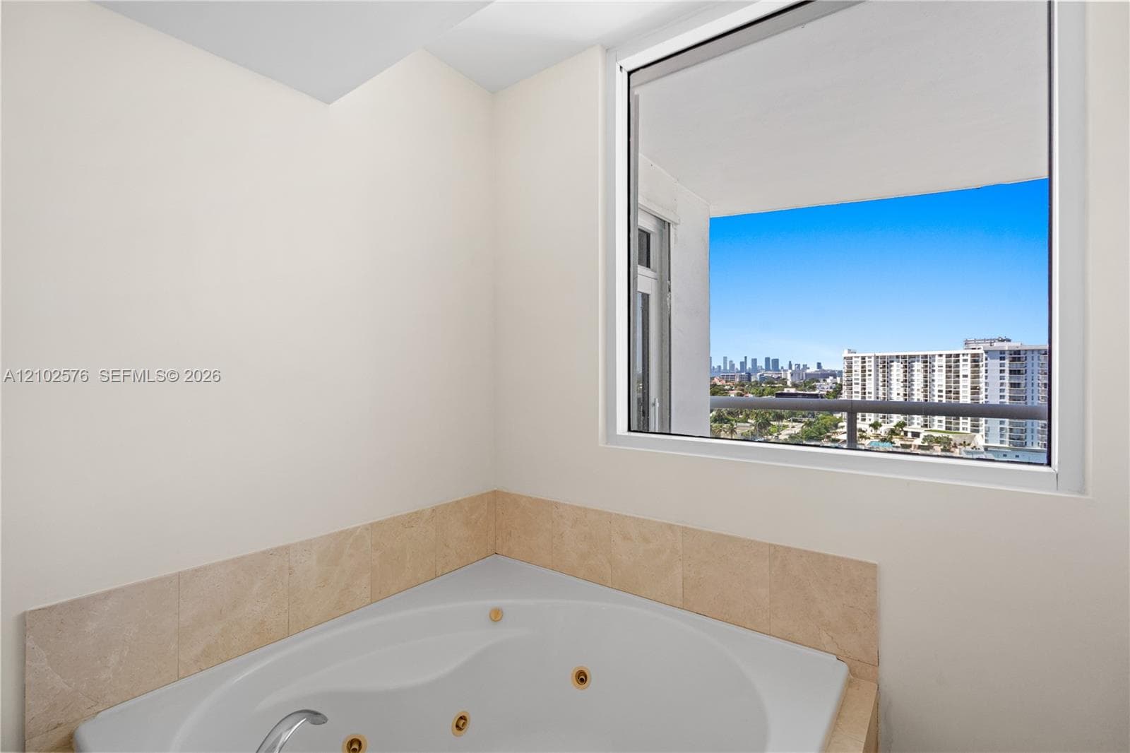 LA TOUR CONDO · #1501 in Miami Beach - Photo 40