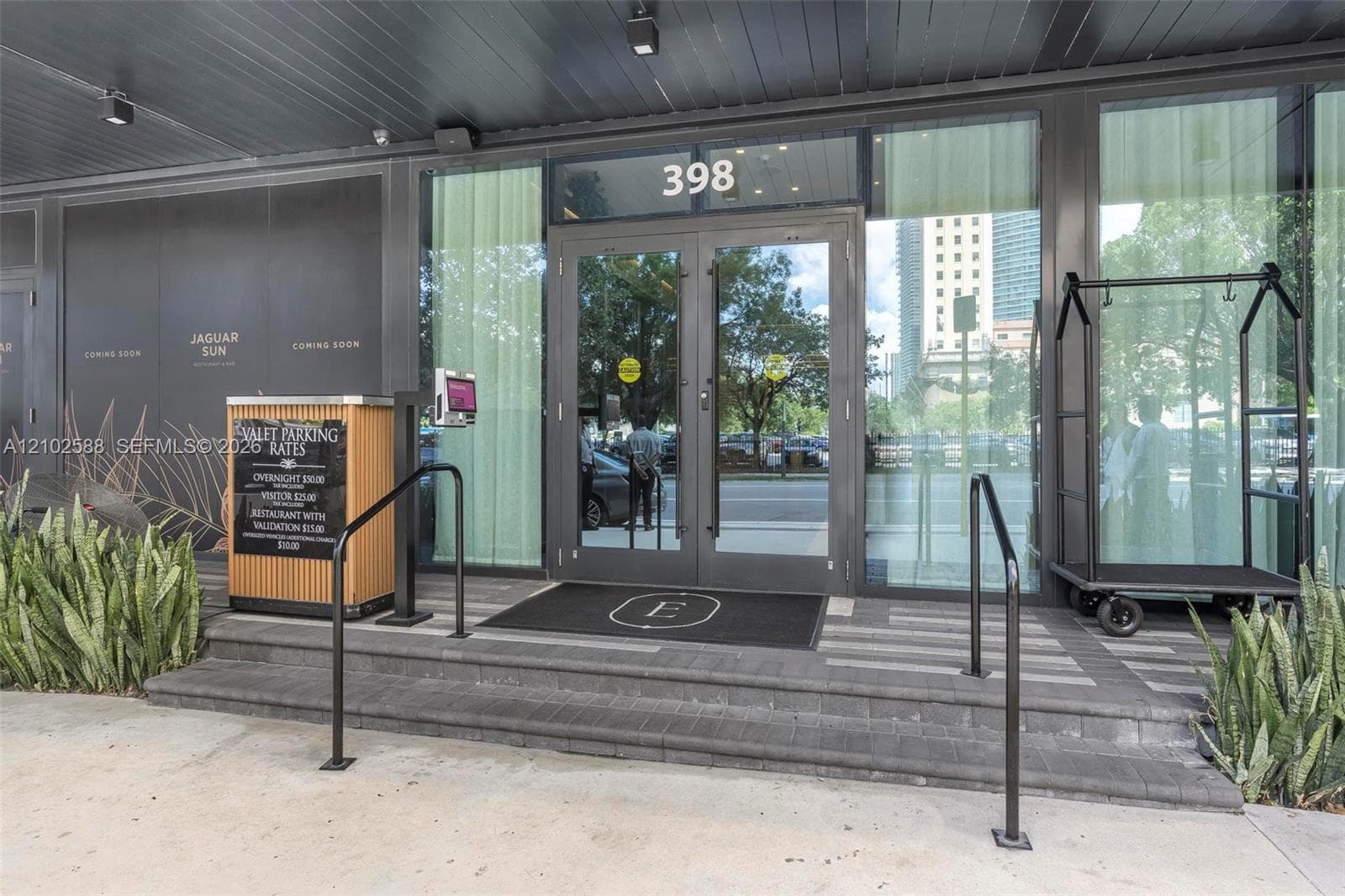 The Elser Hotel & Residences · #1711 in Miami - Photo 2