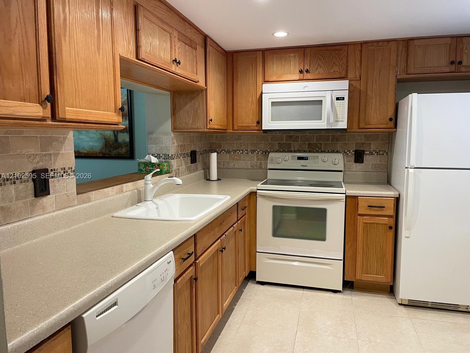 MEADOWBROOK LAKES VIEW CO · #201 in Dania Beach - Photo 10