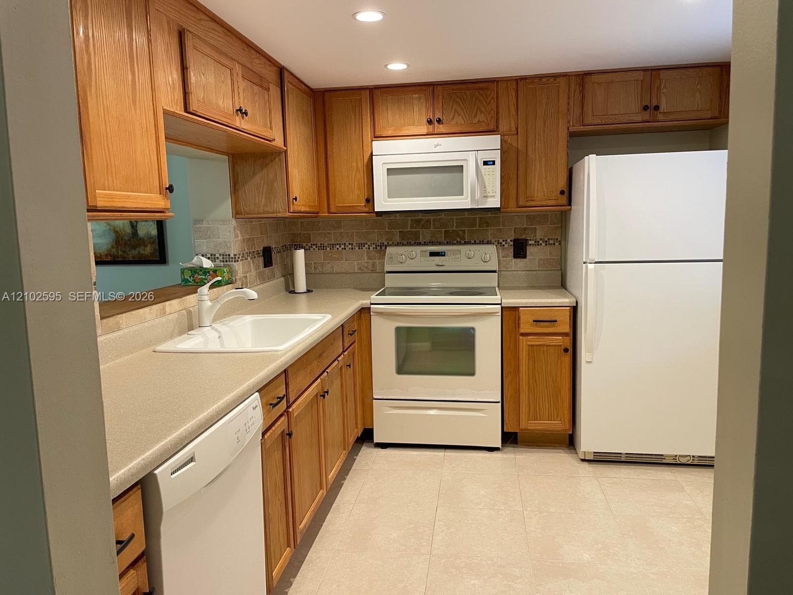 MEADOWBROOK LAKES VIEW CO · #201 in Dania Beach - Photo 11