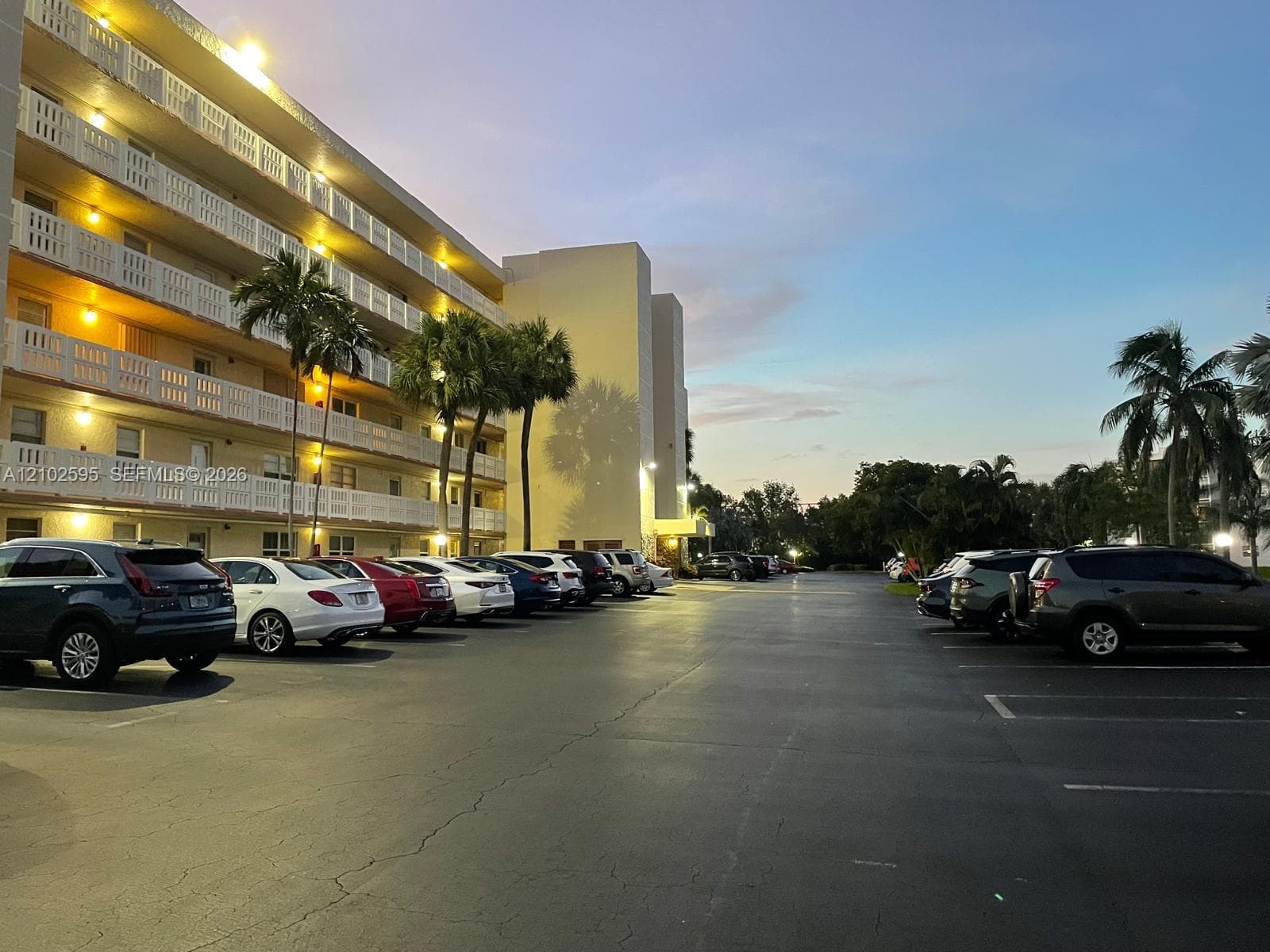 MEADOWBROOK LAKES VIEW CO · #201 in Dania Beach - Photo 40