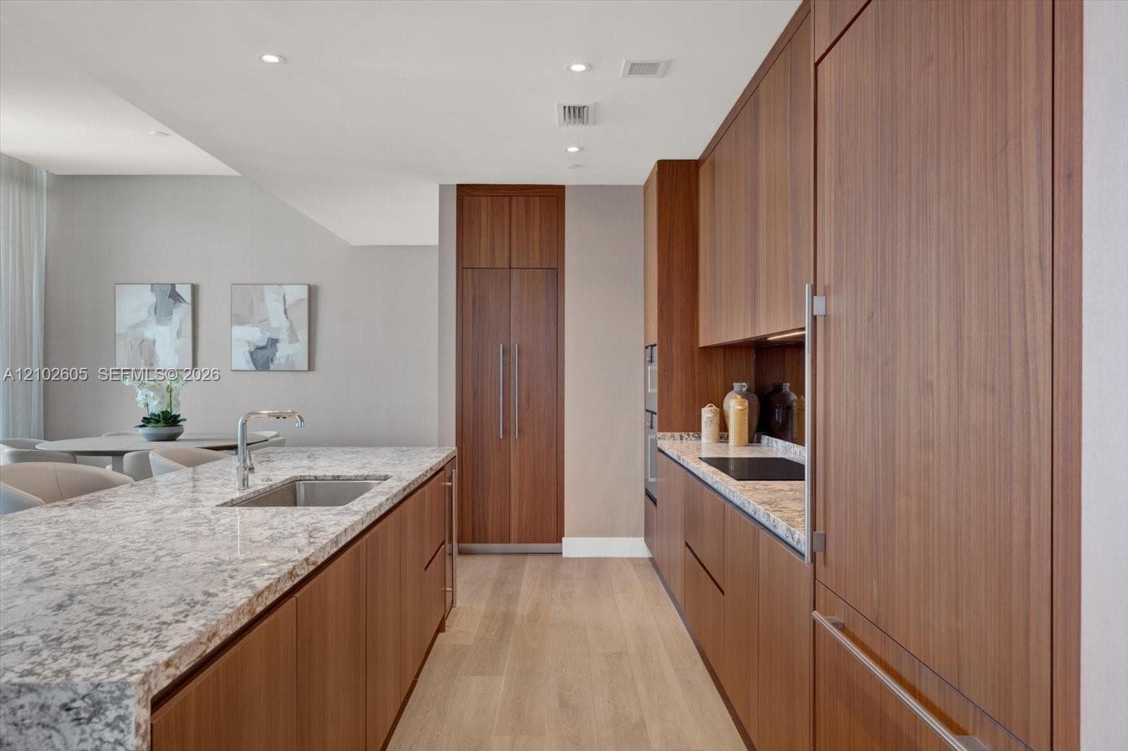 Una Residences · #3704 in Miami - Photo 26