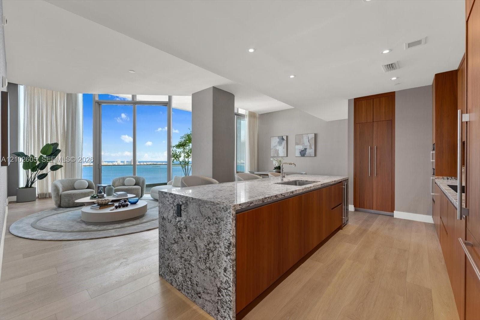 Una Residences · #3704 in Miami - Photo 5