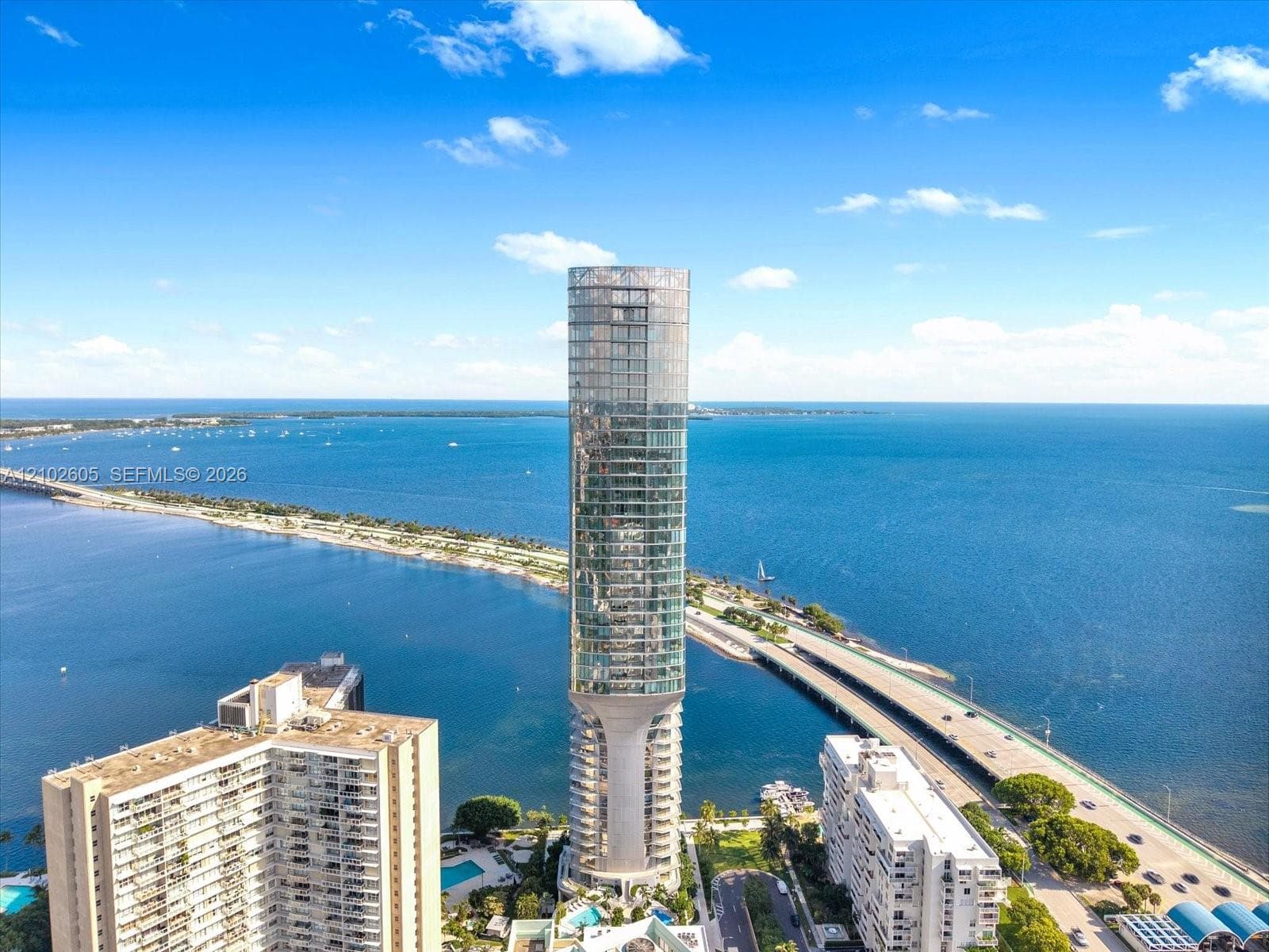 Una Residences · #3704 in Miami - Photo 15