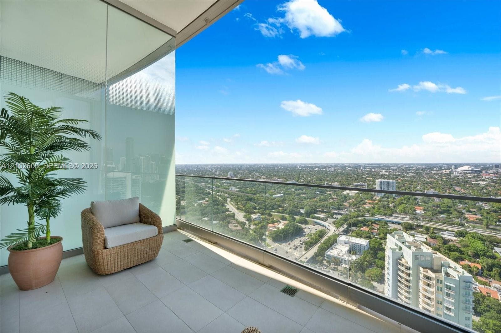 Una Residences · #3704 in Miami - Photo 29
