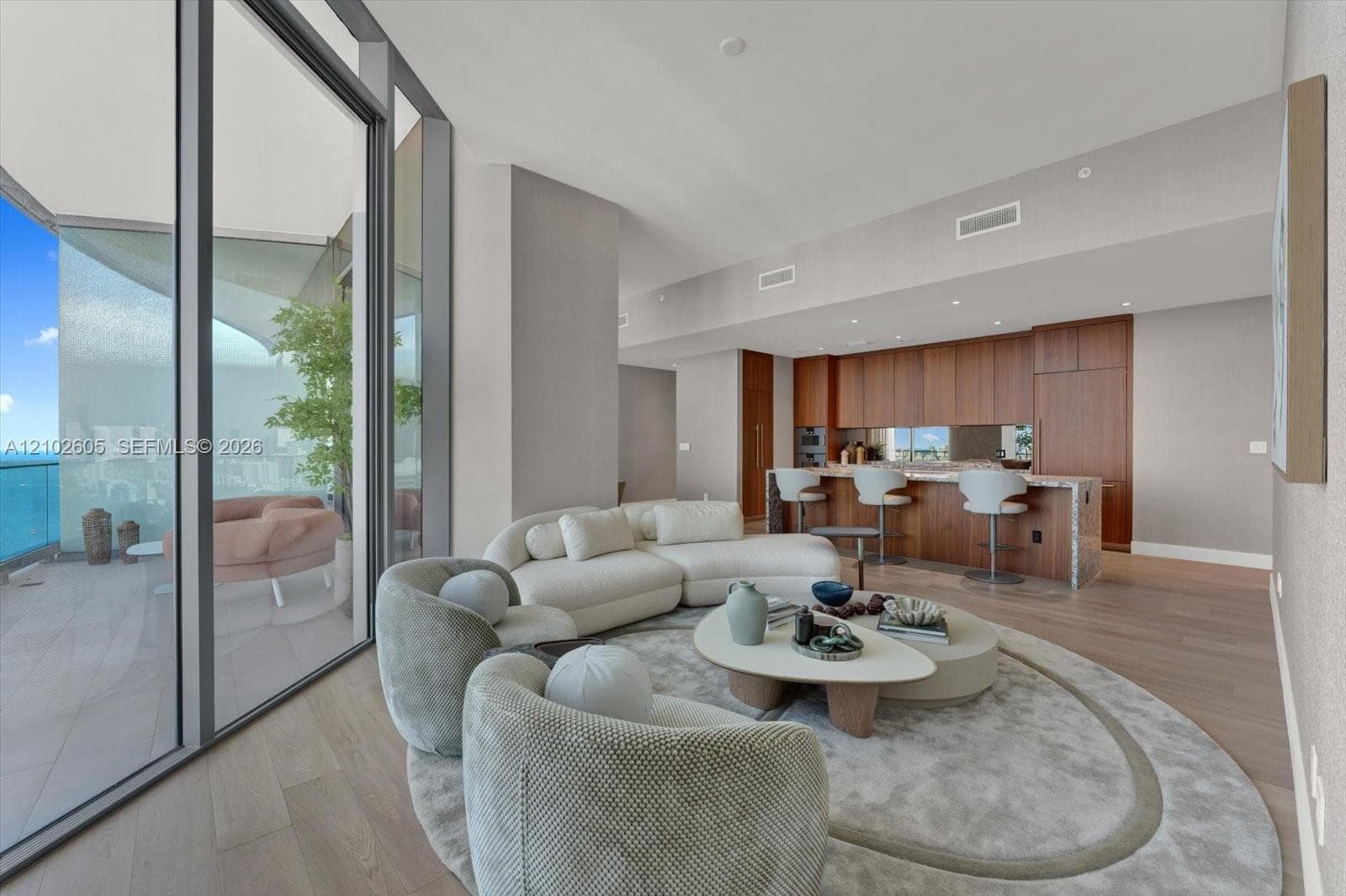 Una Residences · #3704 in Miami - Photo 25