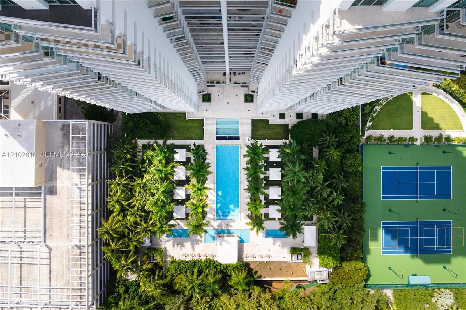 Grovenor House · #1803 in Miami - Photo 38