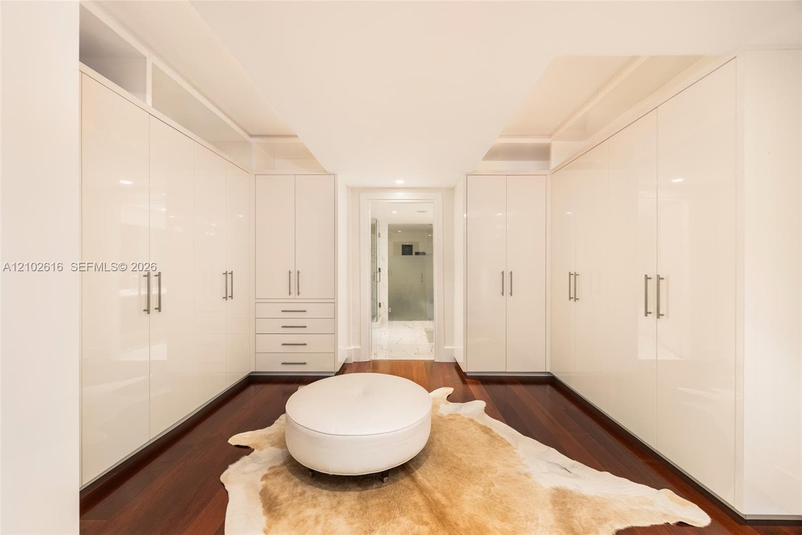Grovenor House · #1803 in Miami - Photo 18