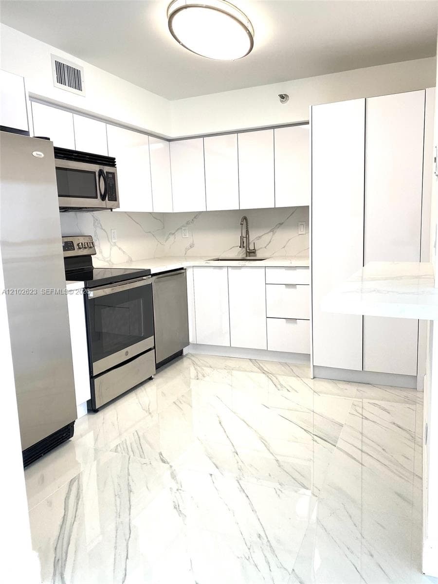 Mystic Pointe Tower 500 · #2703 in Aventura - Photo 6