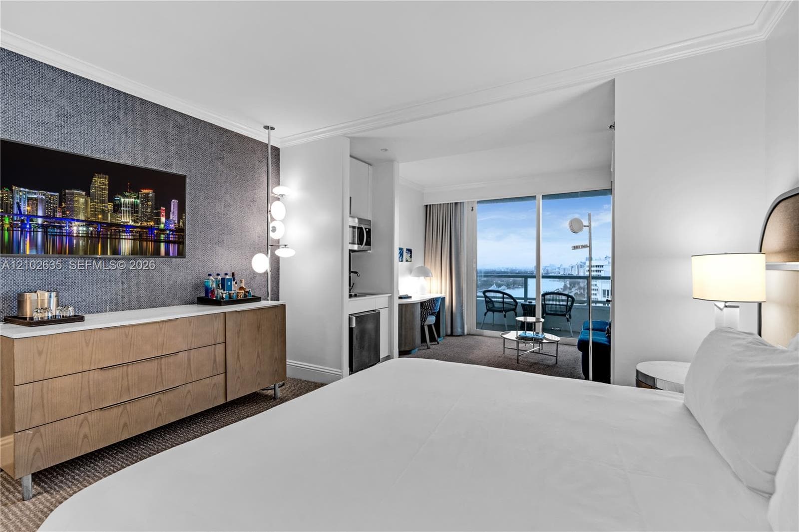 Fontainebleau Tresor · #1609 in Miami Beach - Photo 9