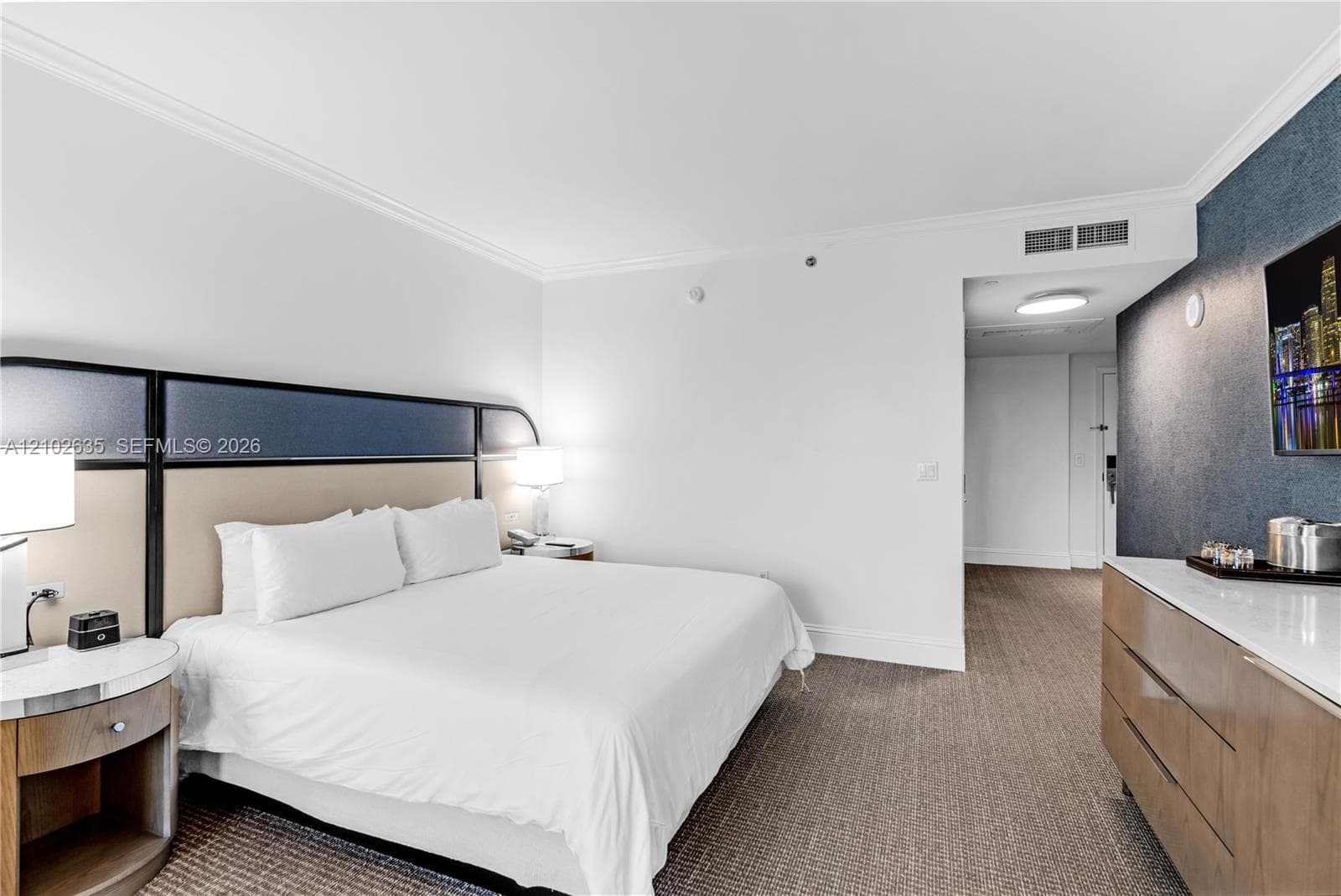 Fontainebleau Tresor · #1609 in Miami Beach - Photo 8