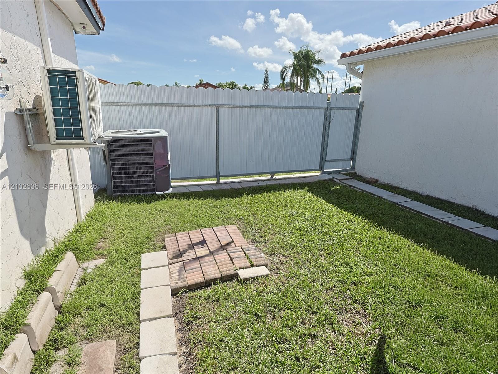 13555 SW 38th Ln photo 46