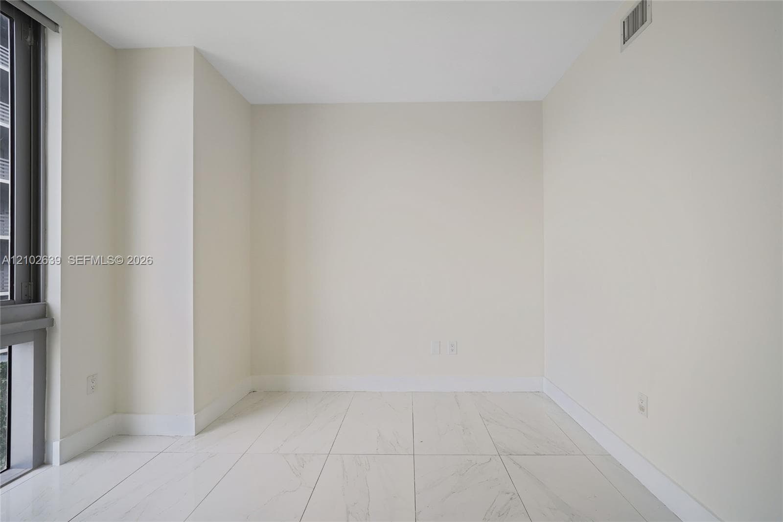 THE HARBOUR NORTH CONDO · #407 in North Miami Beach - Photo 18