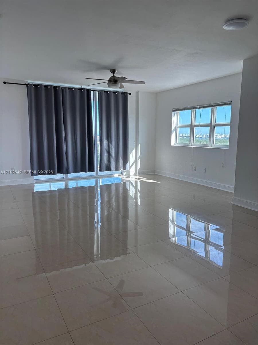 THE OAKS I CONDO · #1606 in North Miami - Photo 2