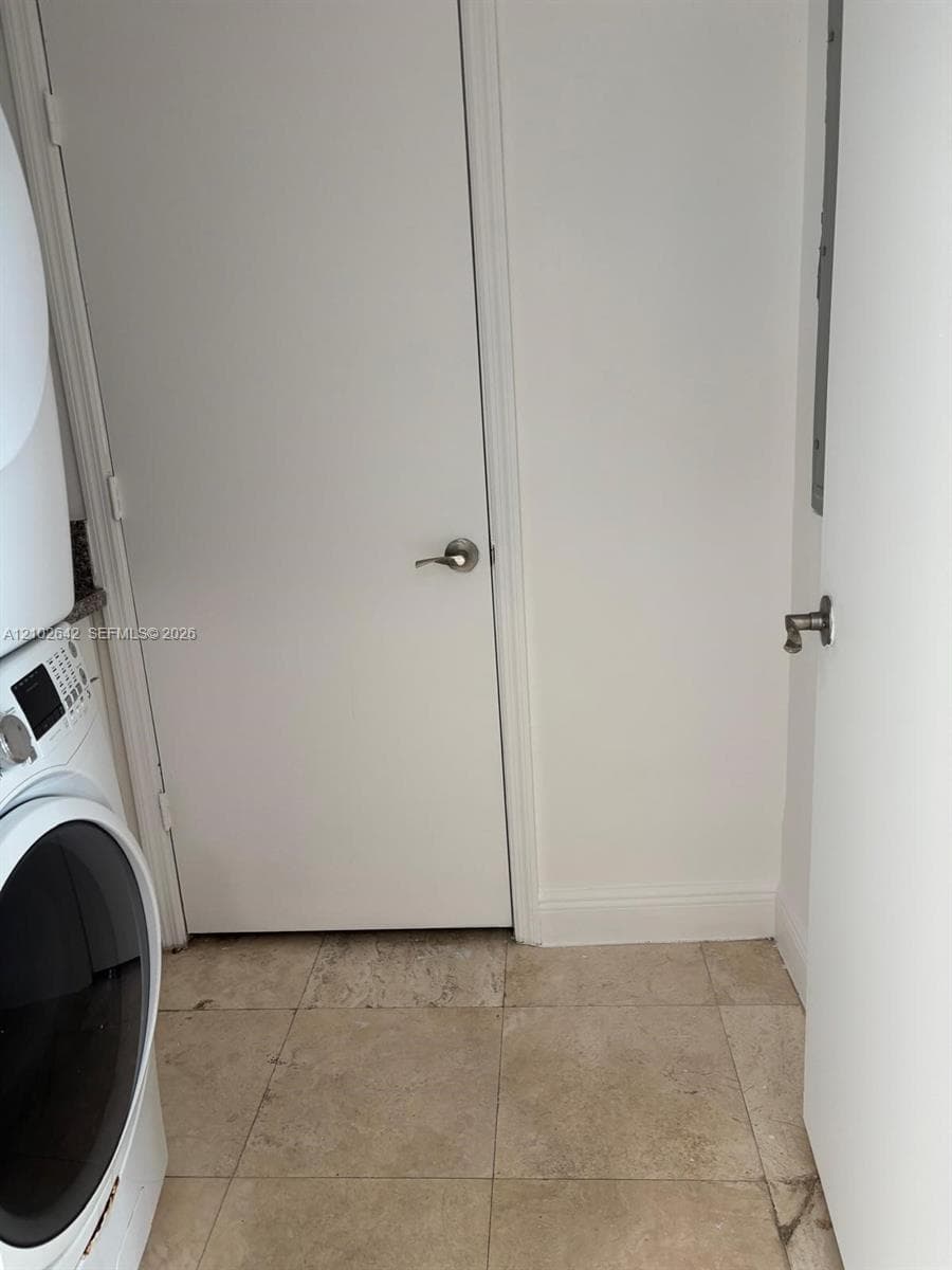 THE OAKS I CONDO · #1606 in North Miami - Photo 3