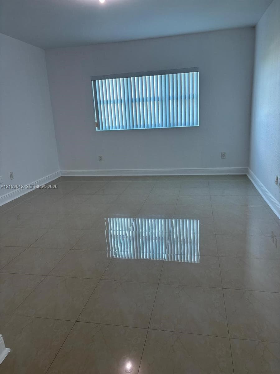 THE OAKS I CONDO · #1606 in North Miami - Photo 9