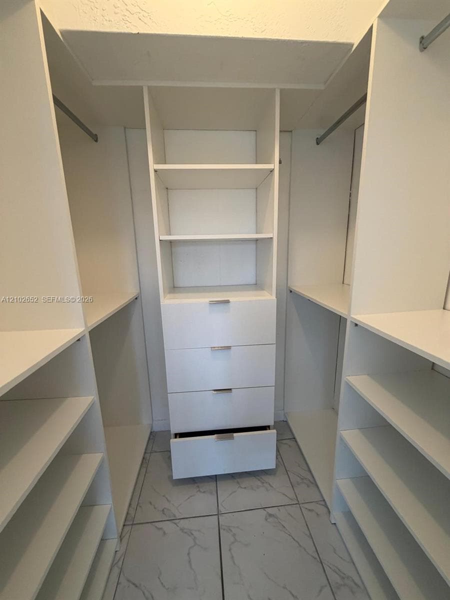 SUTTON HOUSE CONDO · #18 in North Miami - Photo 30