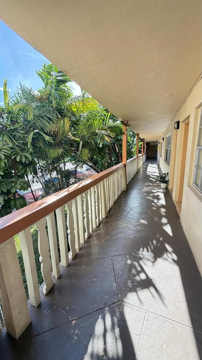 SUTTON HOUSE CONDO · #18 in North Miami - Photo 35
