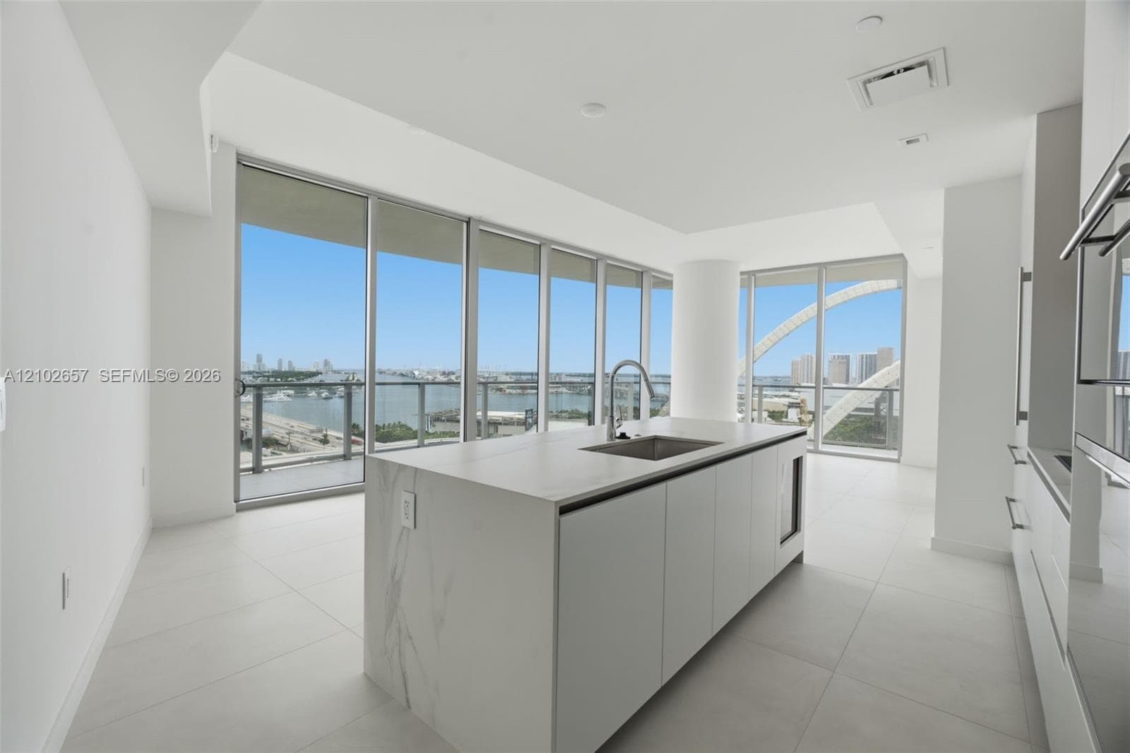 Casa Bella · #1801 in Miami - Photo 12