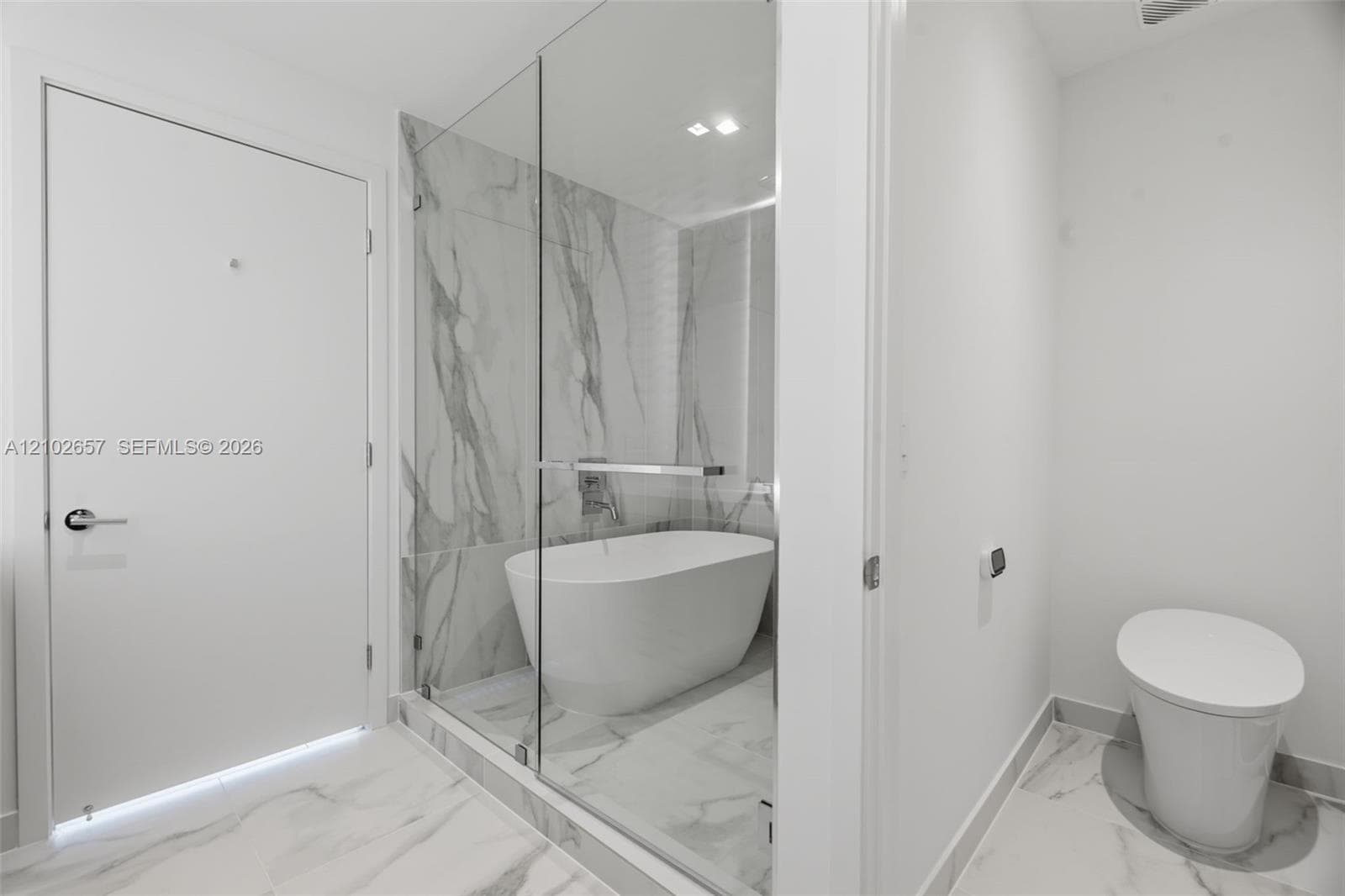 Casa Bella · #1801 in Miami - Photo 24