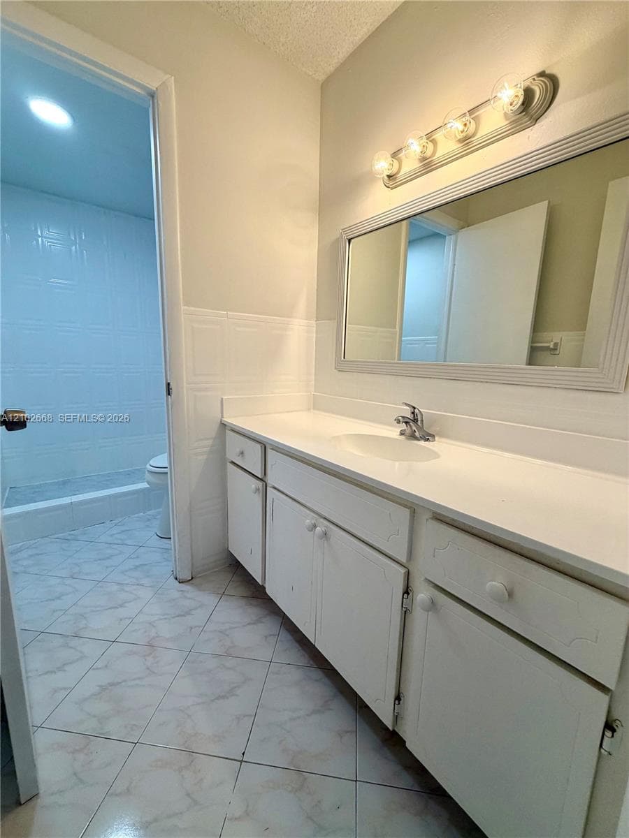 CARIBBEAN HOUSE CONDO · #204 in North Miami Beach - Photo 17