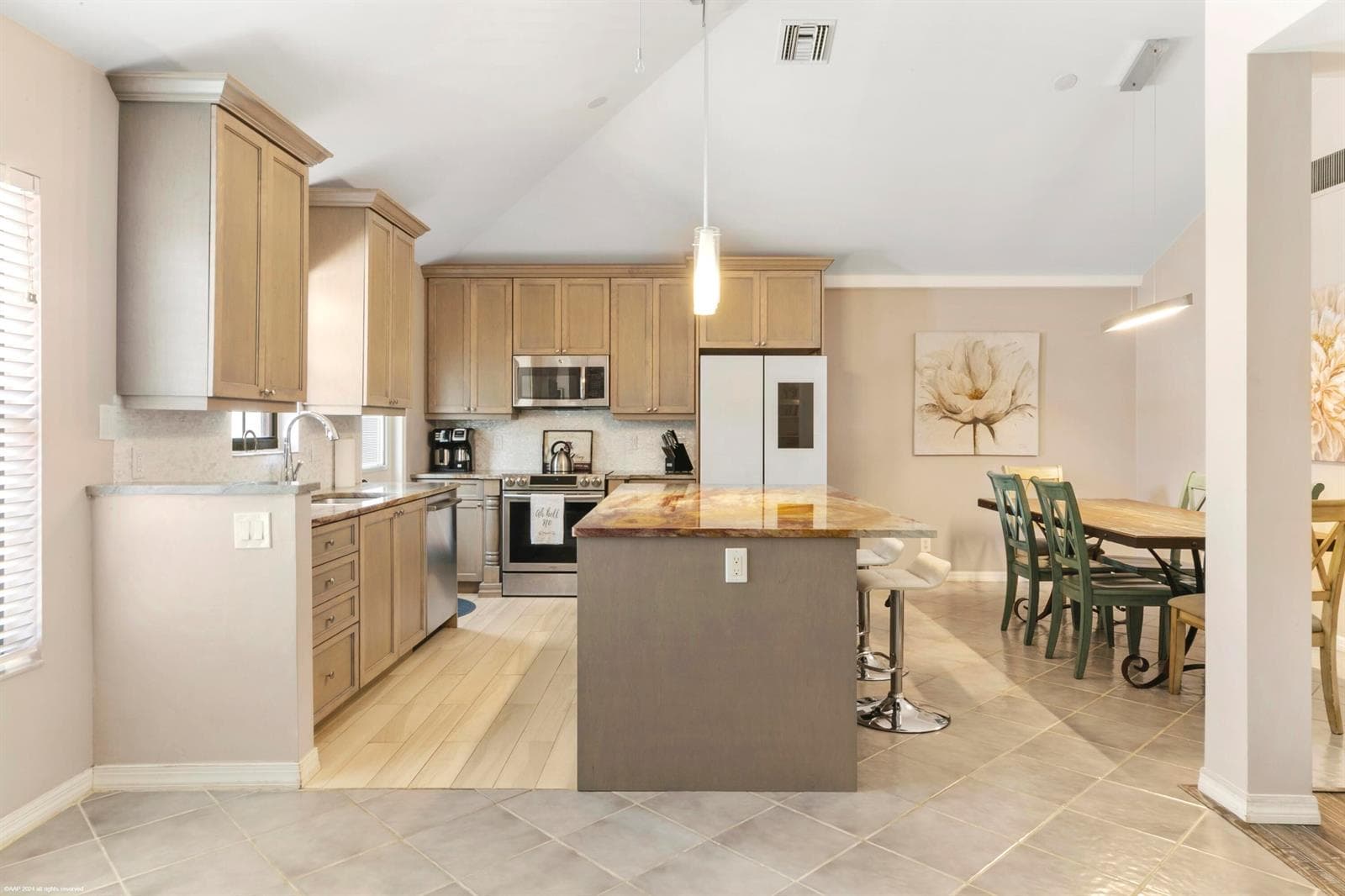 13477 Fountain View Blvd 009