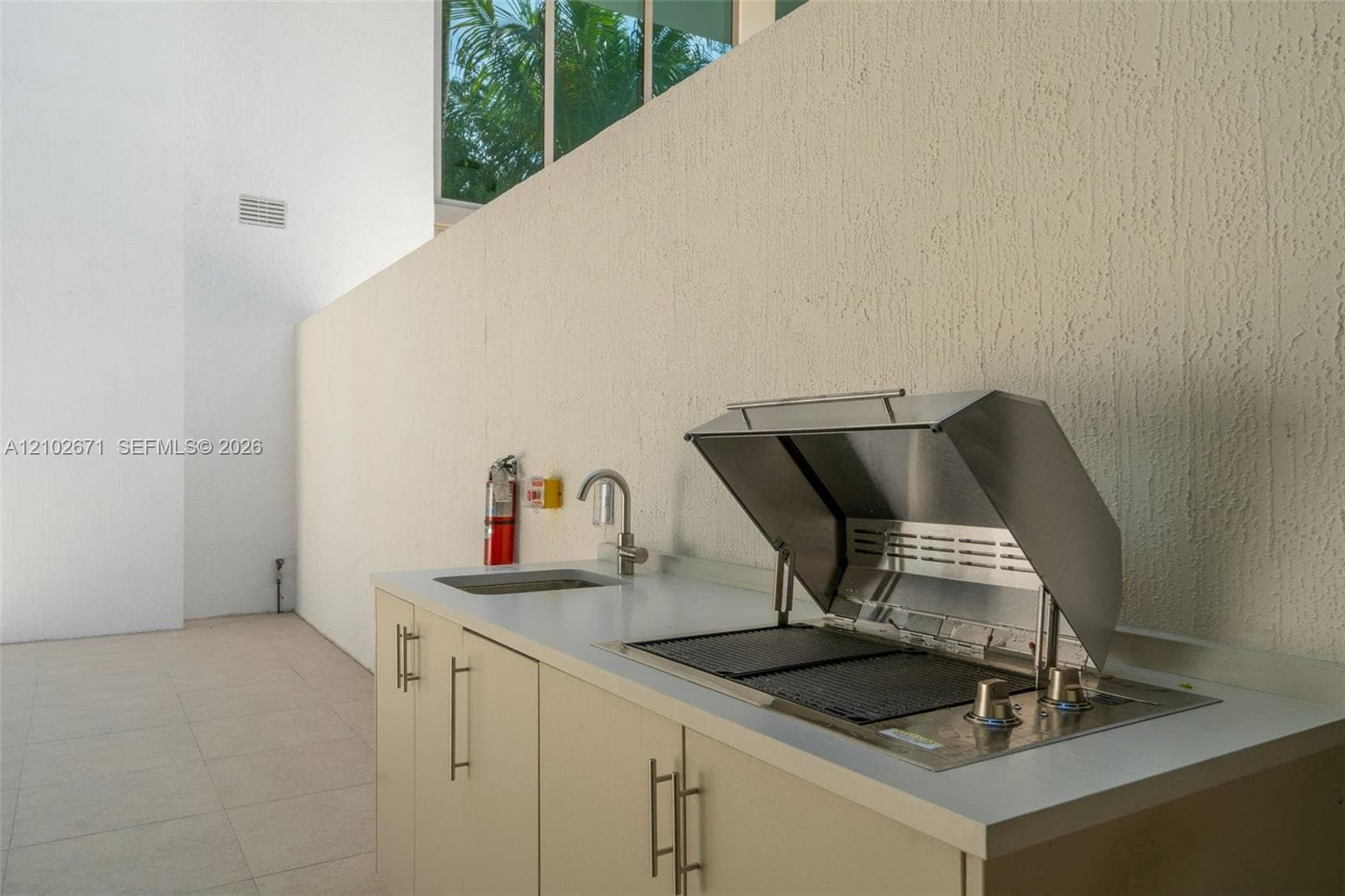 Built-In BBQ