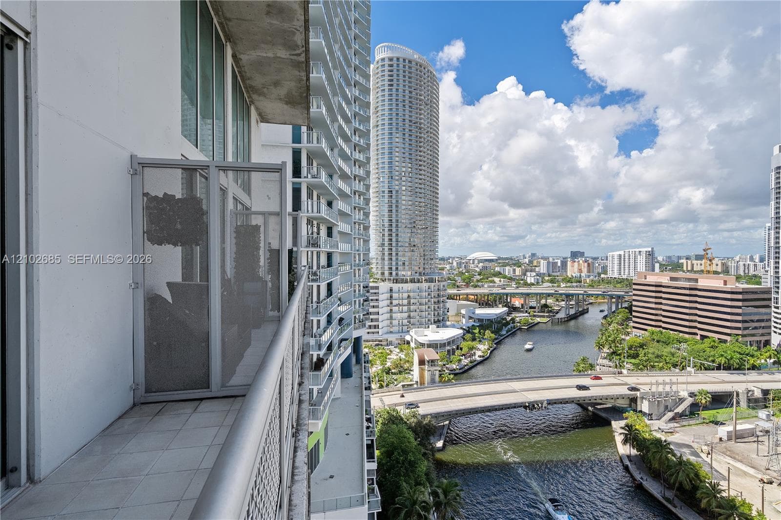 NEO VERTIKA CONDO · #2115 in Miami - Photo 17