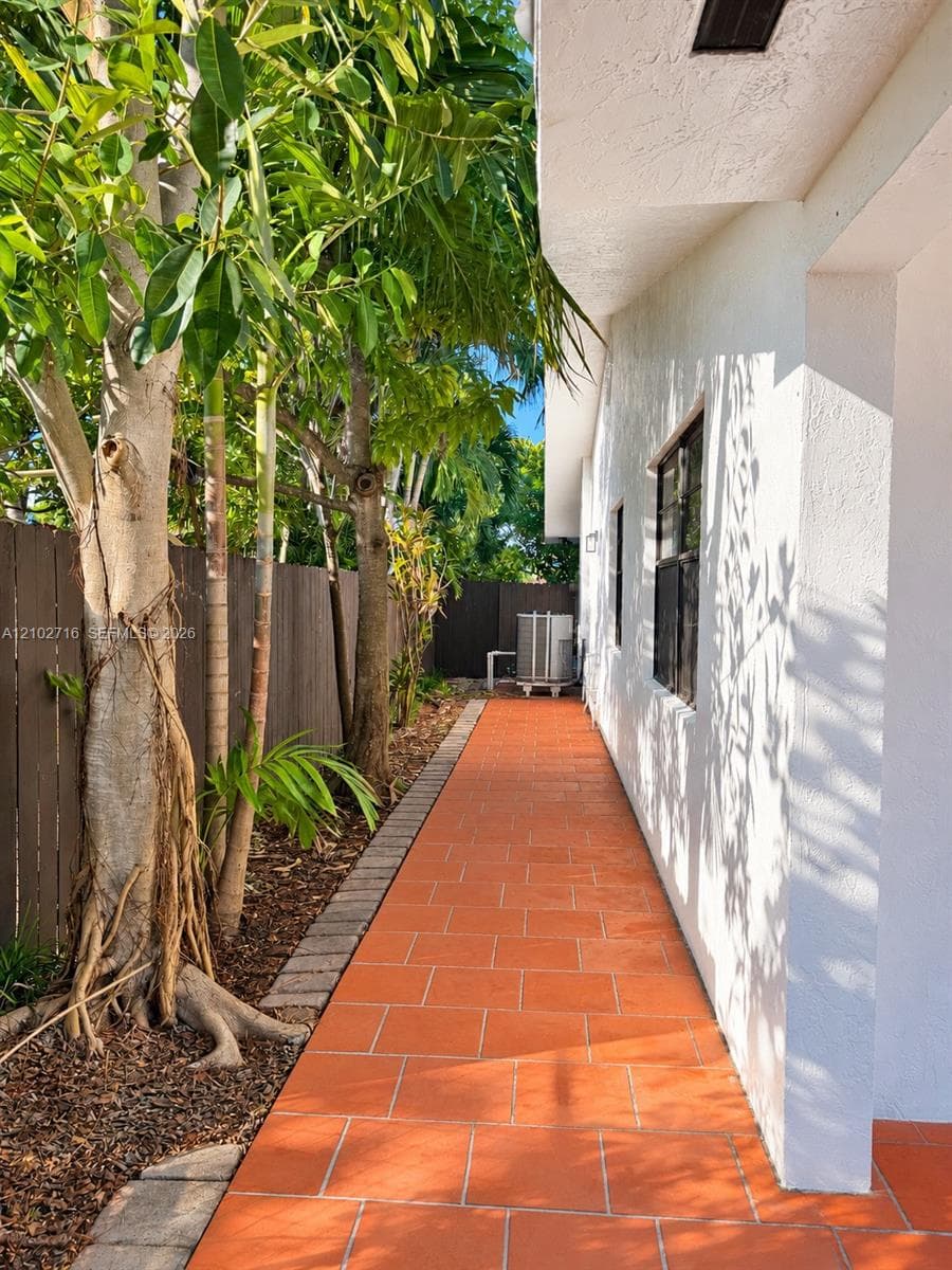 11461 SW 193rd St photo 24