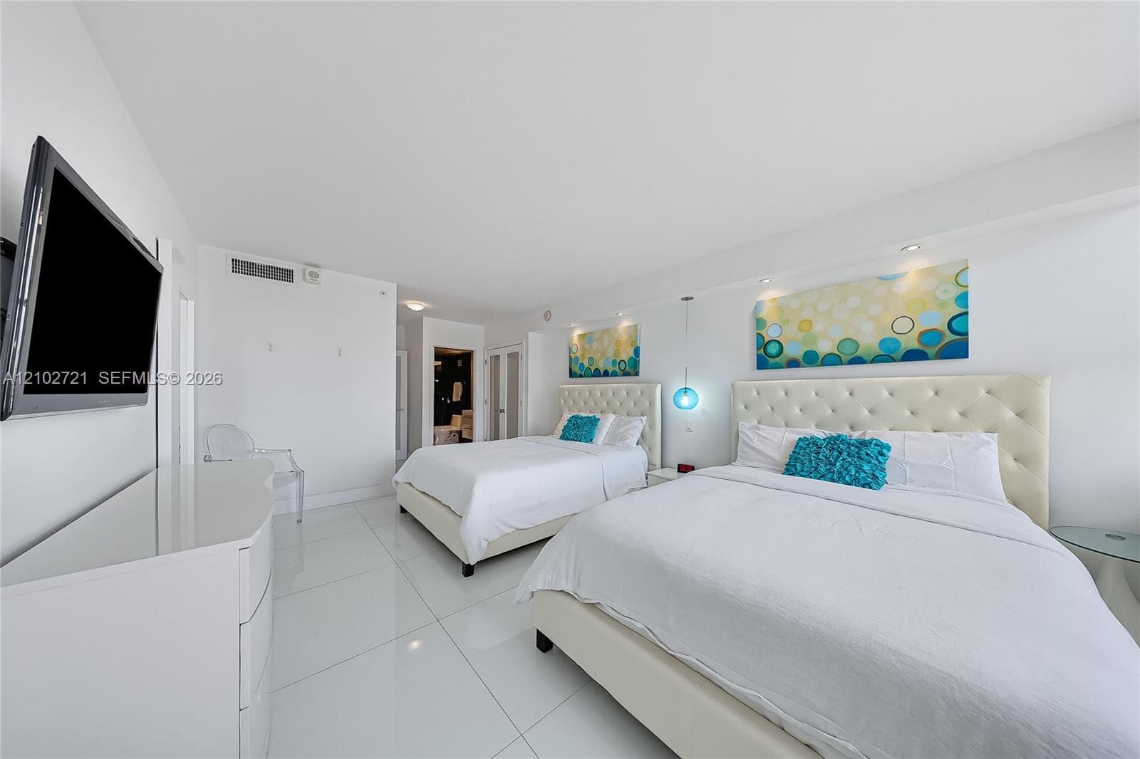 The Decoplage · #1008 in Miami Beach - Photo 8