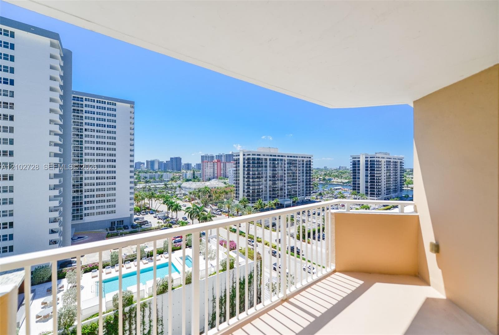 THE HEMISPHERES · #10L in Hallandale Beach - Photo 2