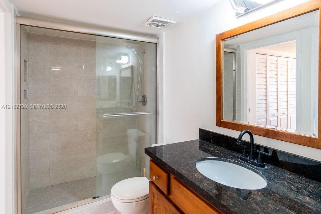 Grandview Palace · #PH124 in North Bay Village - Photo 17