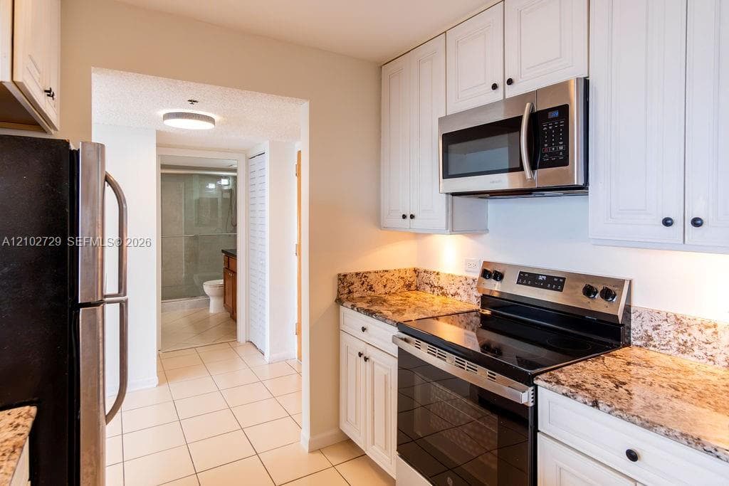 Grandview Palace · #PH124 in North Bay Village - Photo 22