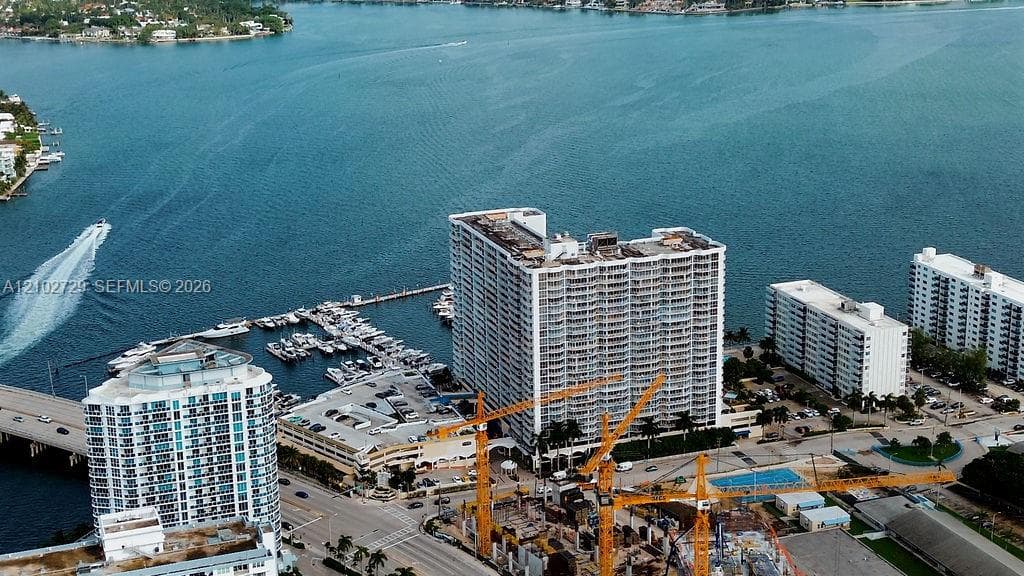 Grandview Palace · #PH124 in North Bay Village - Photo 1