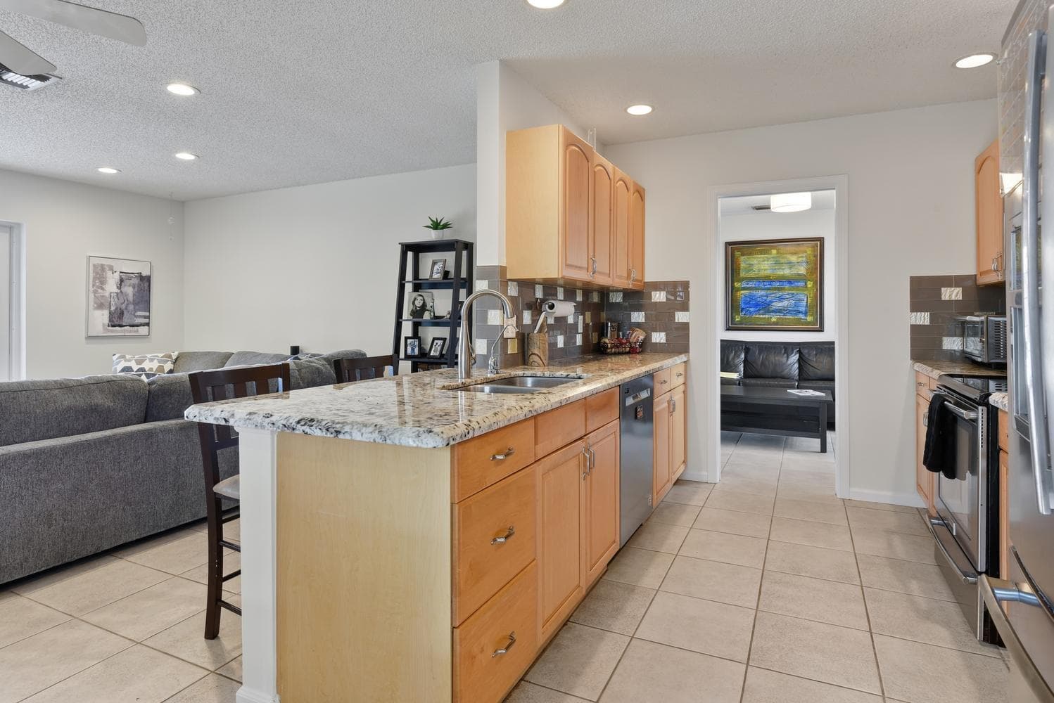 009-022-4852 Sugar Pine Dr-1499x1000