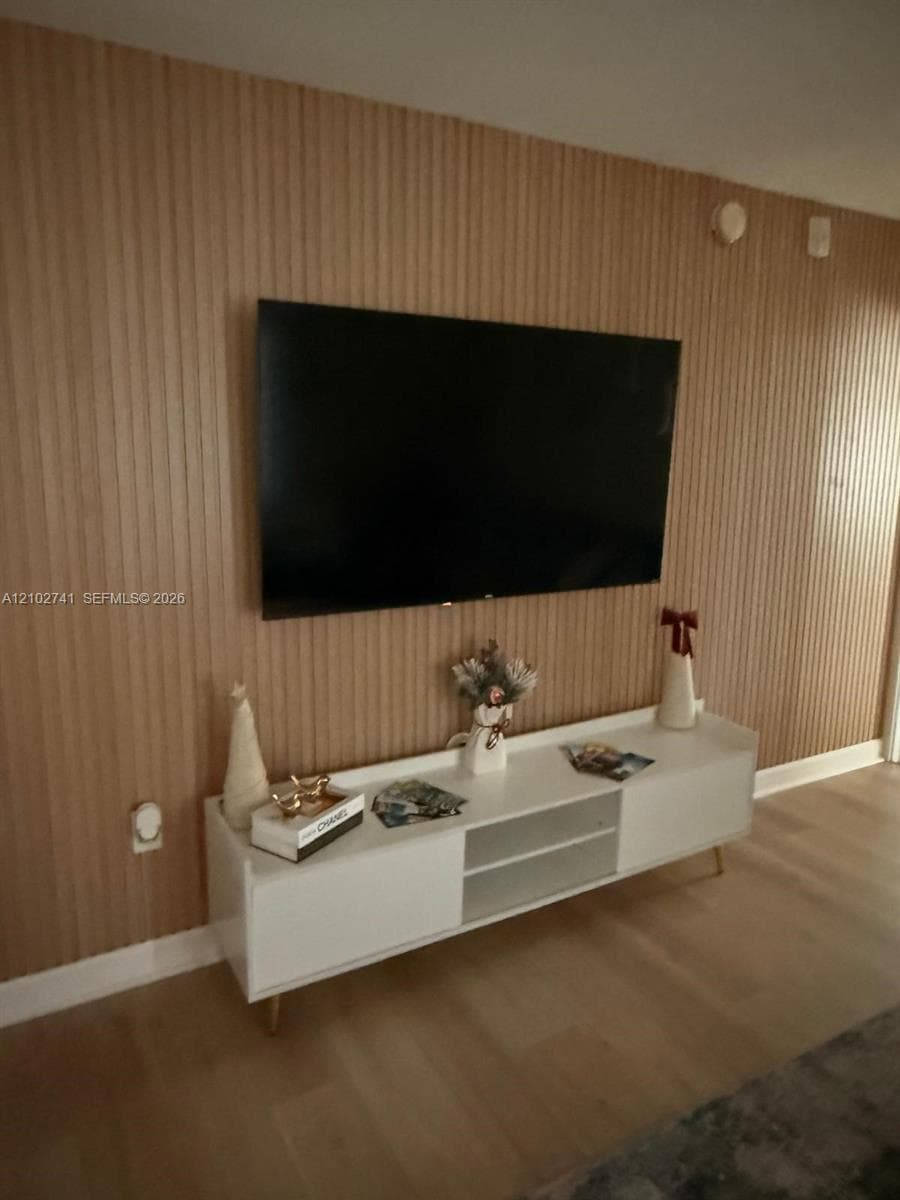 MARBELLA TOWER CONDO · #511 in Sunny Isles Beach - Photo 3