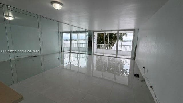 ROYAL BAHAMIAN EAST CONDO · #208 in Miami - Photo 7