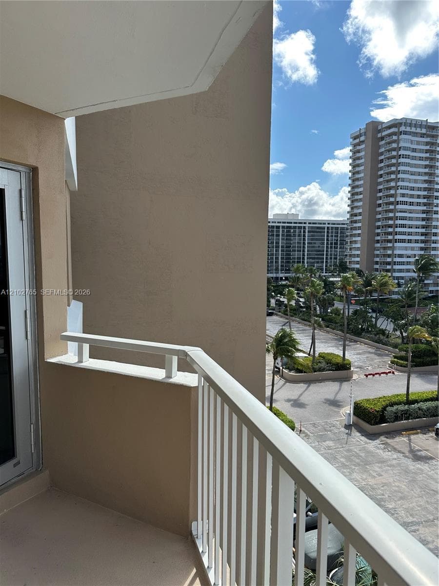 THE HEMISPHERES · #5F in Hallandale Beach - Photo 28