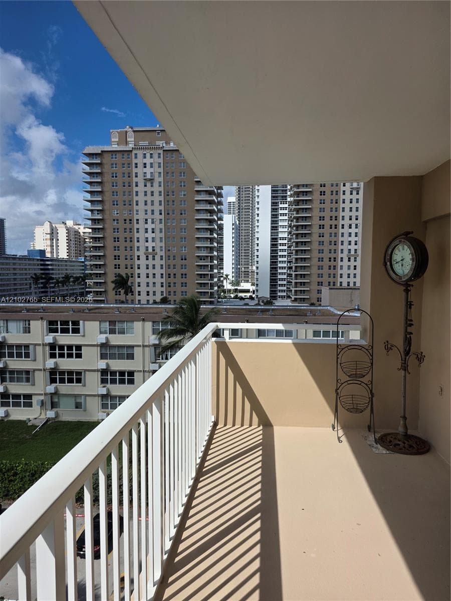 THE HEMISPHERES · #5F in Hallandale Beach - Photo 5