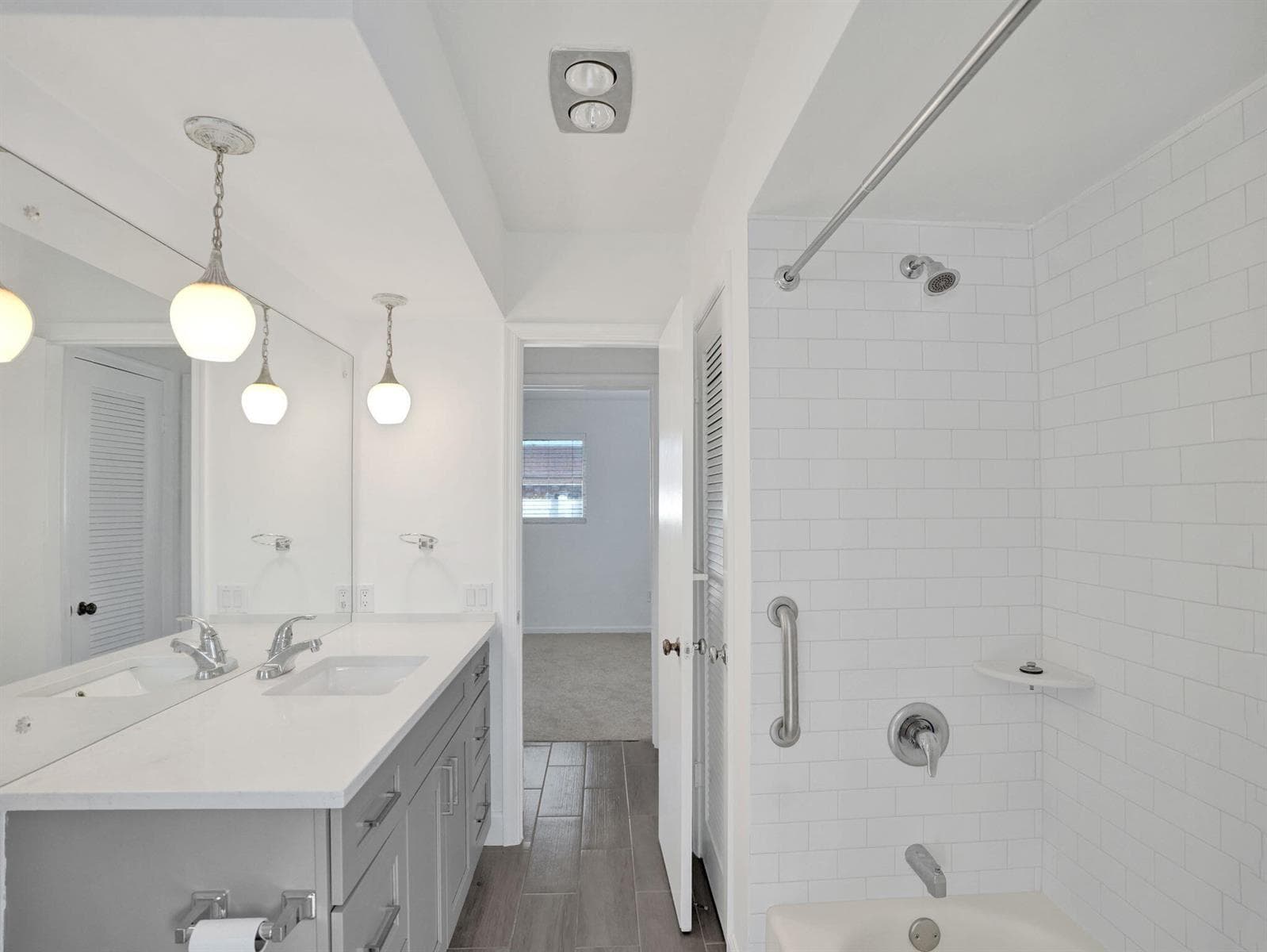 Guset/ Cabana Bath