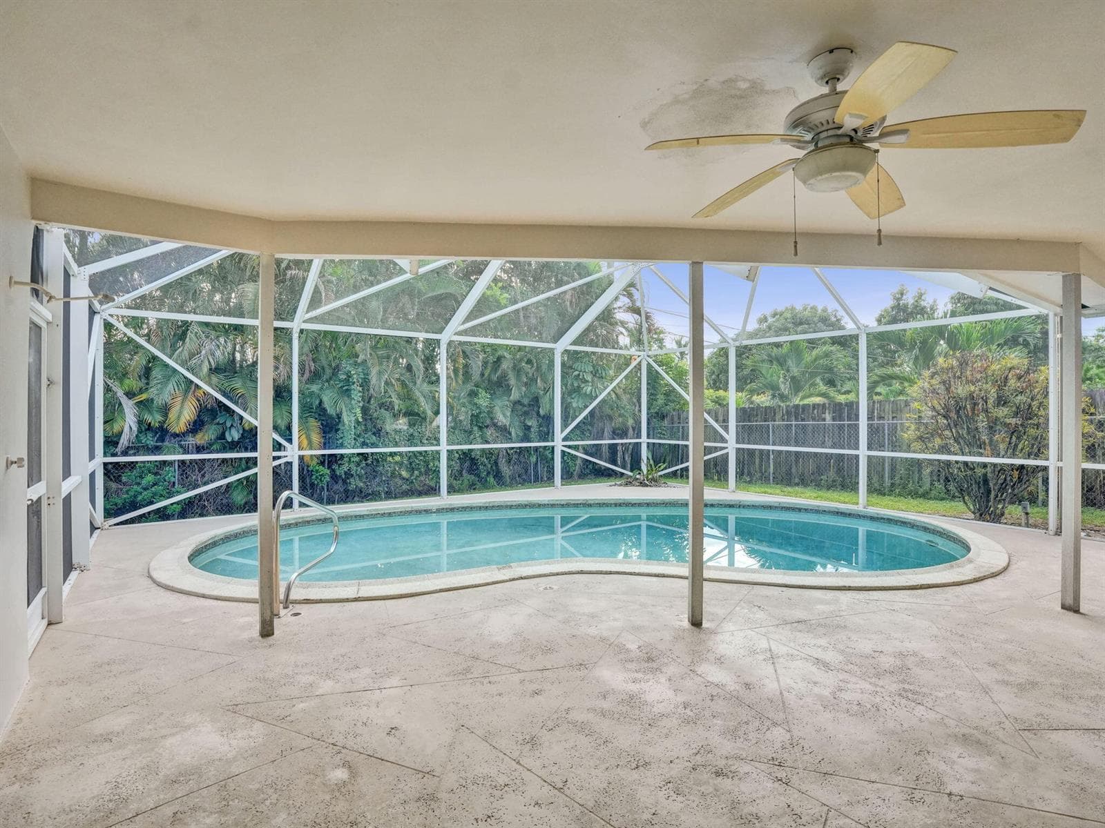Patio / Pool 3