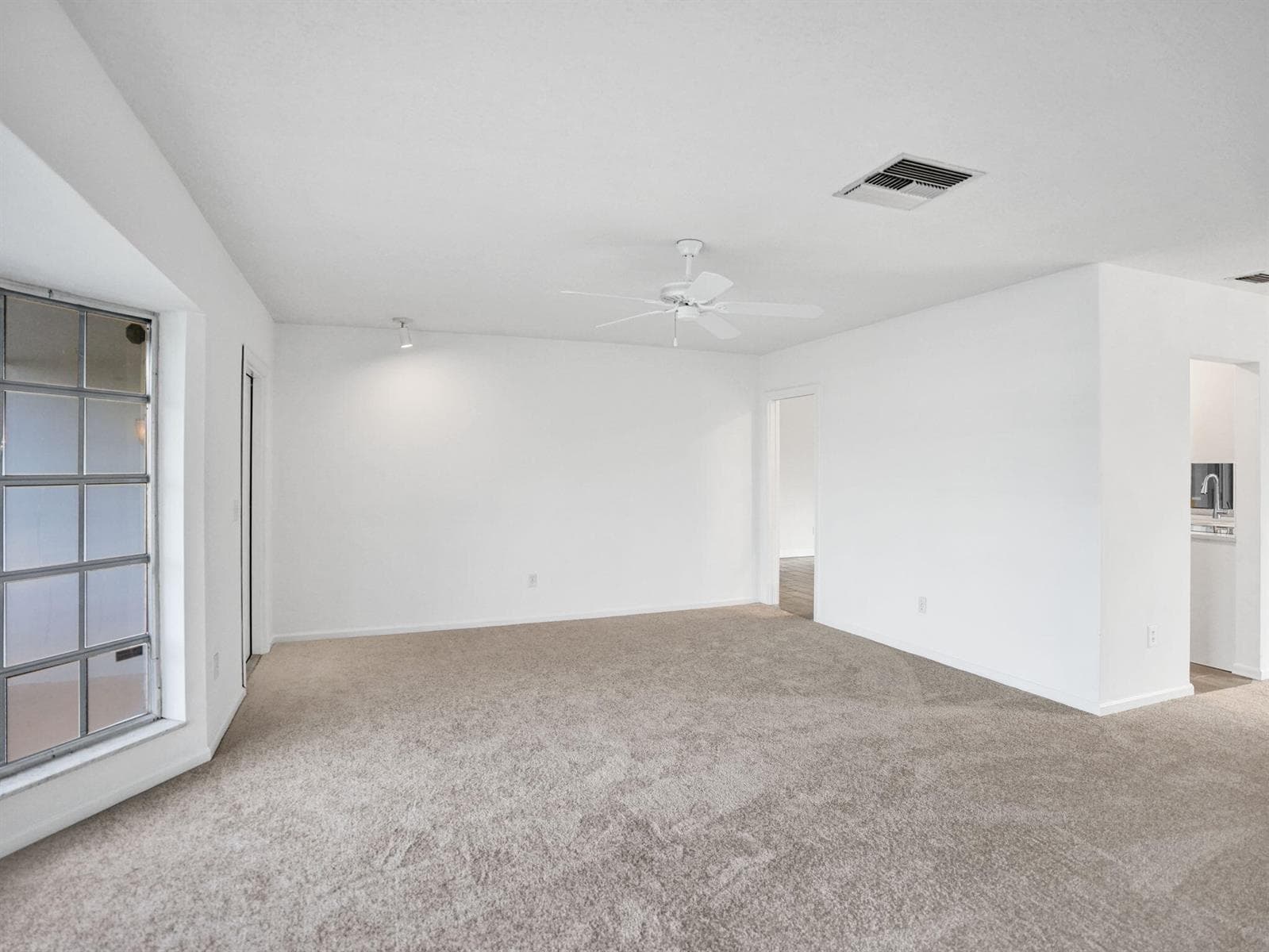 Living / Dining 5