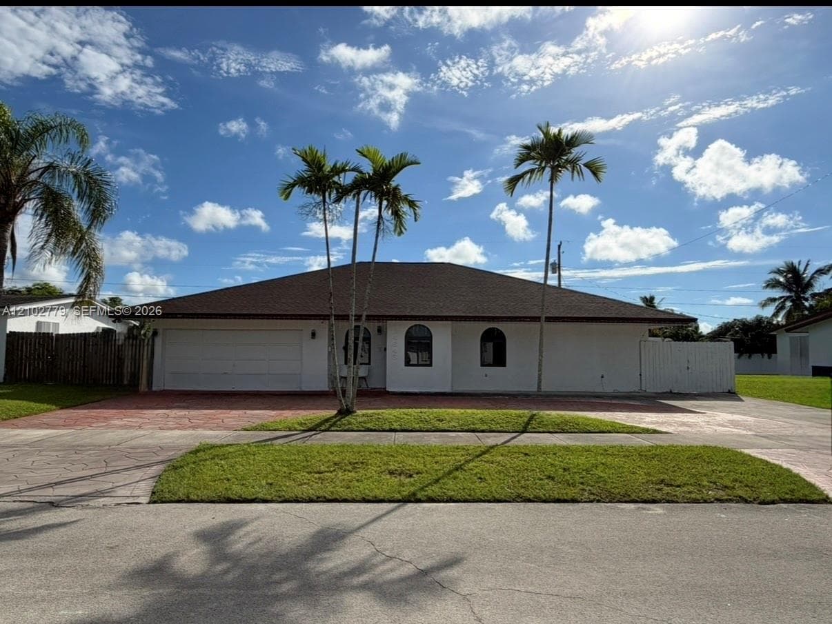 14643 SW 104th Ave photo 1