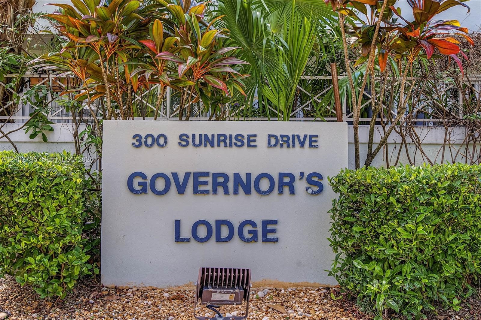 GOVERNORS LODGE ASSOC CON · #1B in Key Biscayne - Photo 17